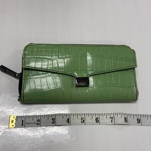 Kooba green leather wallet 8x4”